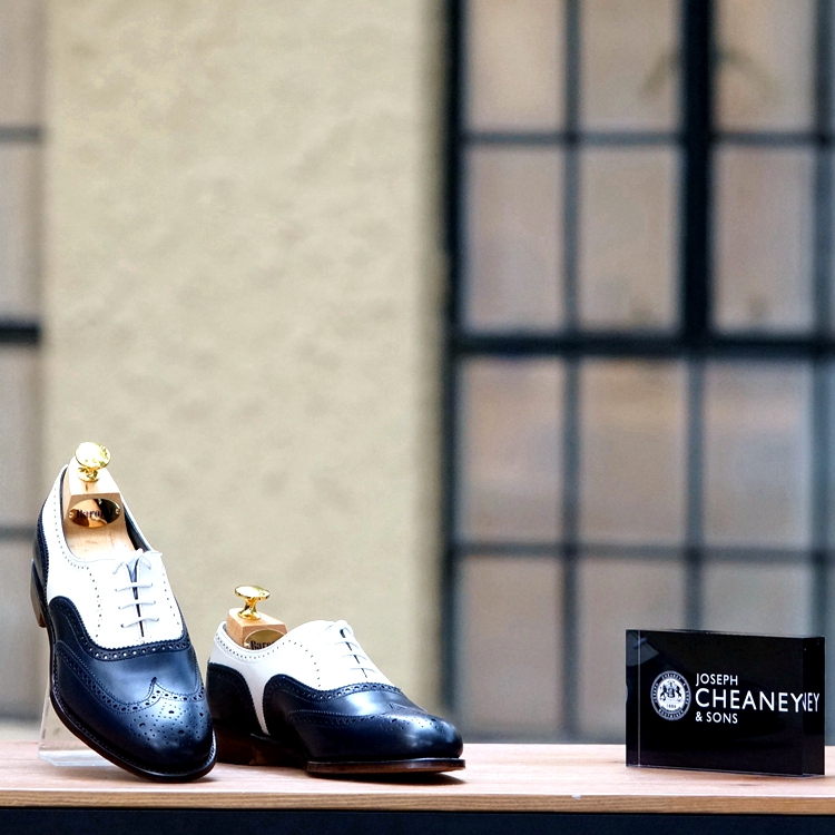 Ladies Cheaney Brogues Style Maisie In Navy Blue With Ivory Leather 